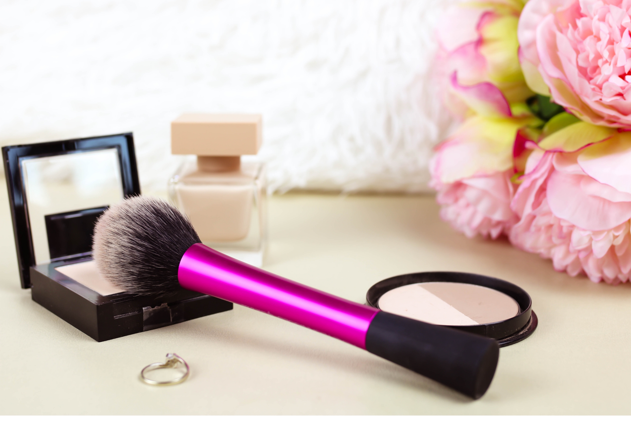 春メイク 透明感のある肌の仕上がり例